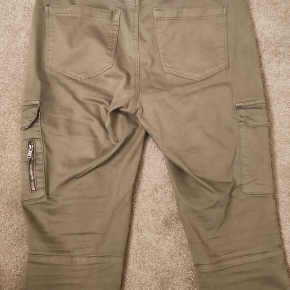 Blank NYC The Reade Crop Olive Green Crop Skinny Jeans Cargo Pockets Size 29/8 - Picture 6 of 11